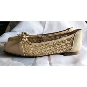 Cliffs by White Mountain Bodhi Ballet Flats 9.5 Wide Natural Metallic NWOB